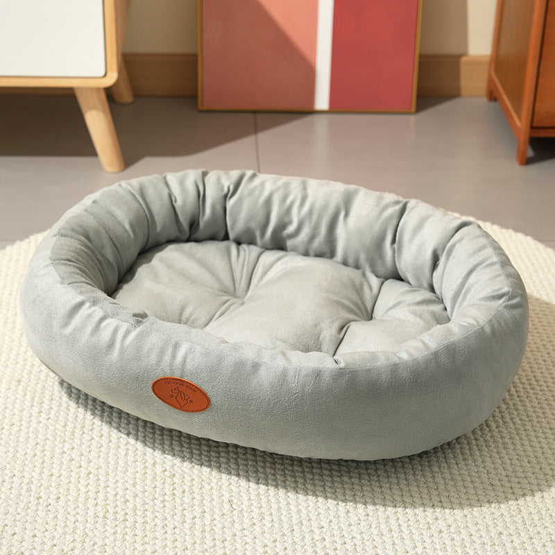 Oval-shaped pet nest